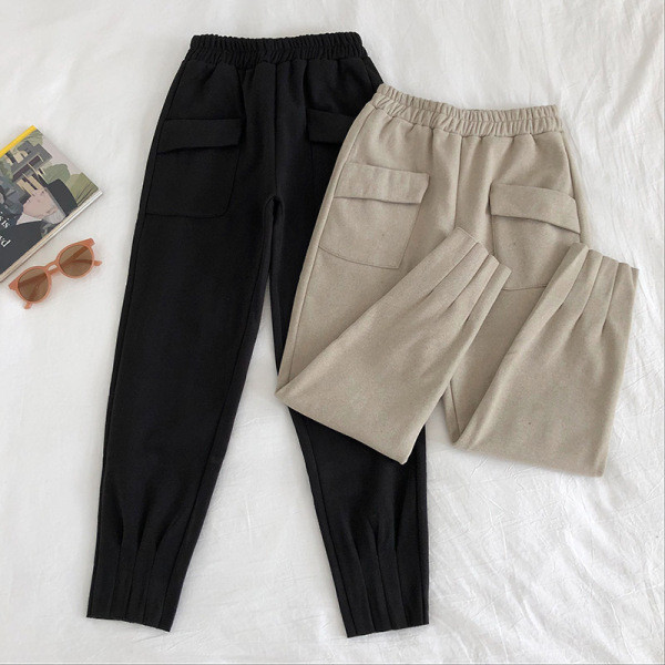 Női alkalmi nadrág két színben gumírozott derékkal és zsebekkel