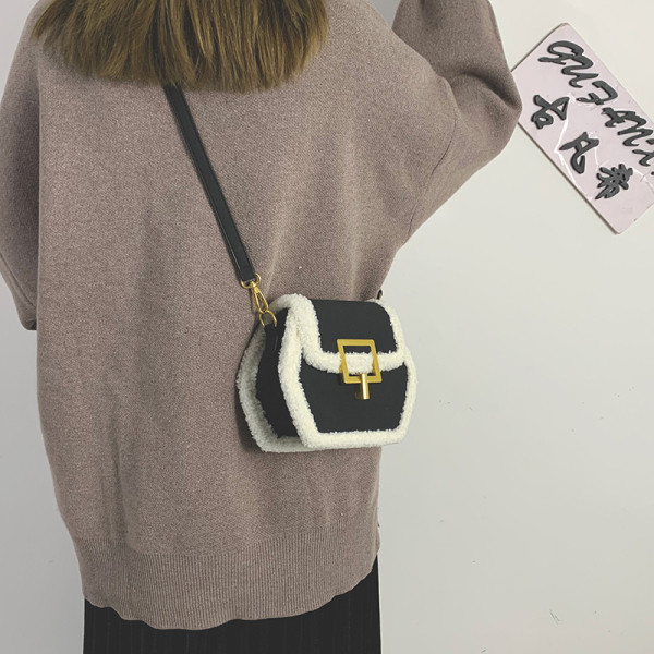 Eko bőrből készült alkalmi női táska pehelyszínnel, négy színben