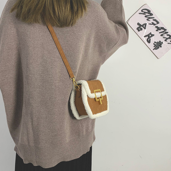 Eko bőrből készült alkalmi női táska pehelyszínnel, négy színben