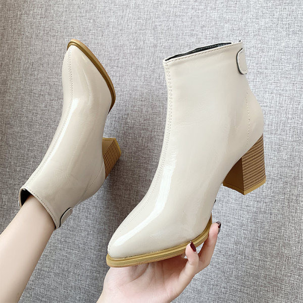 Elegáns, fényes női csizma vastag sarkú fehér és fekete színben