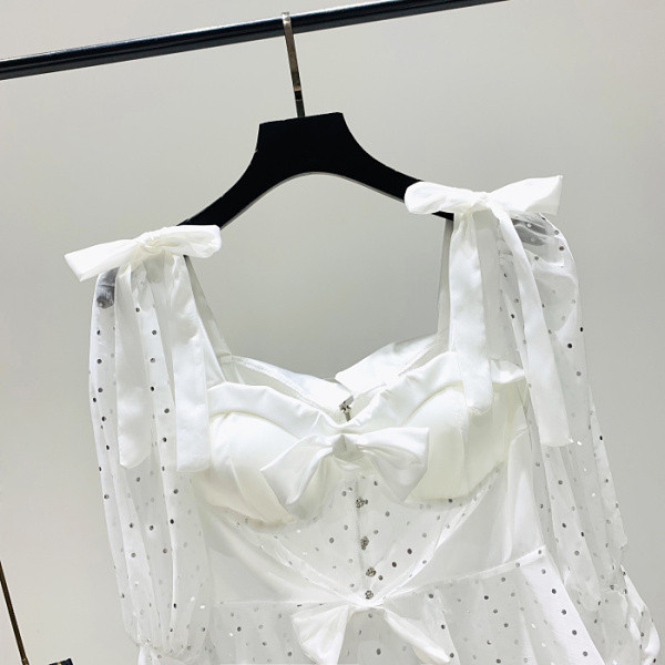 Új modell elegáns női blúz tüll ujjal