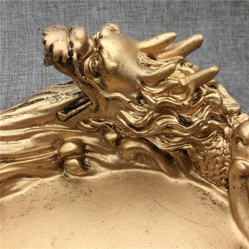 Пепелник от смола във винтидж стил с дизайн на дракон в златист цвят 