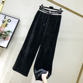 Új modell női sportbársony nadrág fekete színben