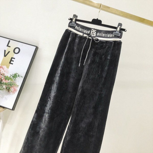 Új modell női sportbársony nadrág fekete színben