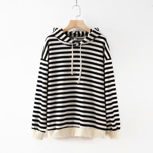 Nappali női csíkos pulóver kapucnival és nyakkendővel három színben