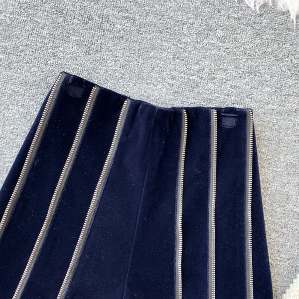 Lezser női rövidnadrág magas derékkal, fém elemmel két színben