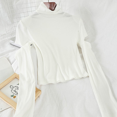 Női alkalmi blúz három színben pólógallérral és kivágásokkal