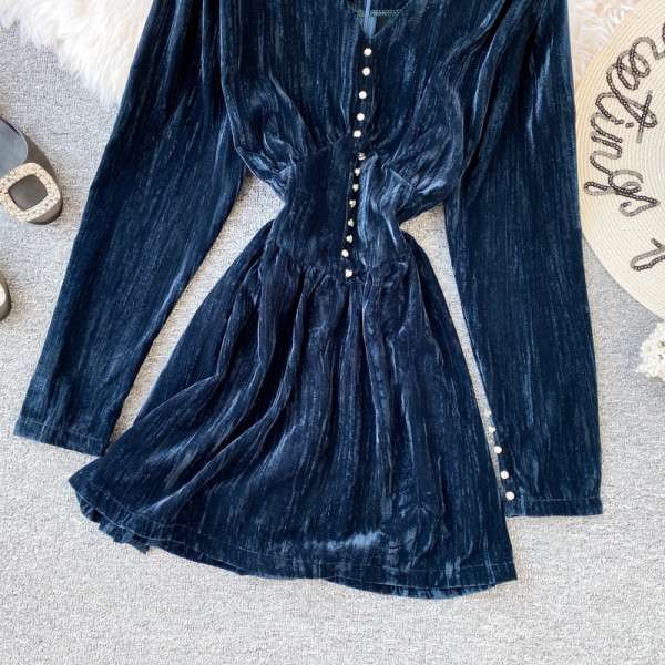 Stílusos női ruha bársonyból, hosszú ujjú kék és fekete színben