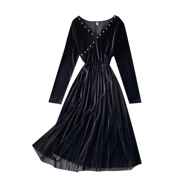 Modern női hajtogatott bársony ruha spitz nyakkivágással, barna és fekete színben, hosszú ujjú