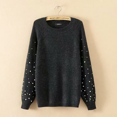 Modern női kötött pulóver ovális nyakkivágással, szürke és fekete gyöngyökkel