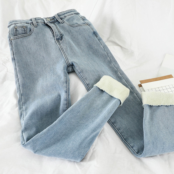 Alkalmi női farmer kék színben, magas derékkal és zsebekkel