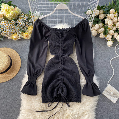 Modern női ruha gumival és nyakkendővel piros, fehér és fekete színben