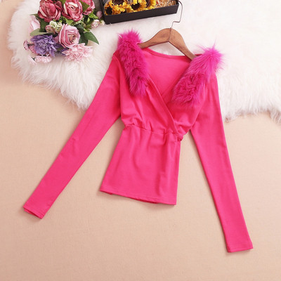 Μοντέρνα γυναικεία μπλούζα σε τρία χρώματα με V-λαιμόκοψη 