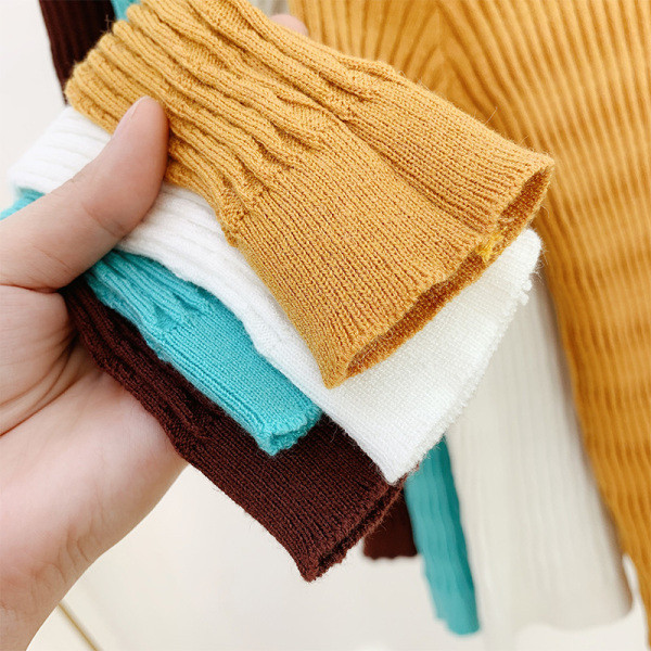 Női kötött pulóver pólógallérral