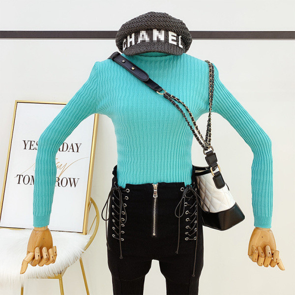 Női kötött pulóver pólógallérral