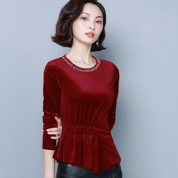 Γυναικεία βελούδινη μπλούζα σε κόκκινο και πράσινο  χρώμα με διακοσμητικές πέτρες