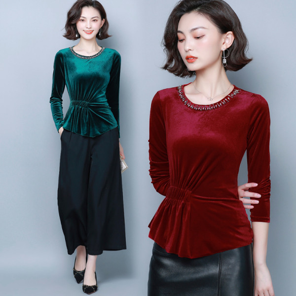 Γυναικεία βελούδινη μπλούζα σε κόκκινο και πράσινο  χρώμα με διακοσμητικές πέτρες