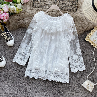 Stílusos női csipkeblúz csónakos nyakkivágással és hosszú ujjú, több színben