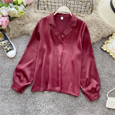 Női szatén ing spitz nyakkivágással és klasszikus gallérral, négy színben