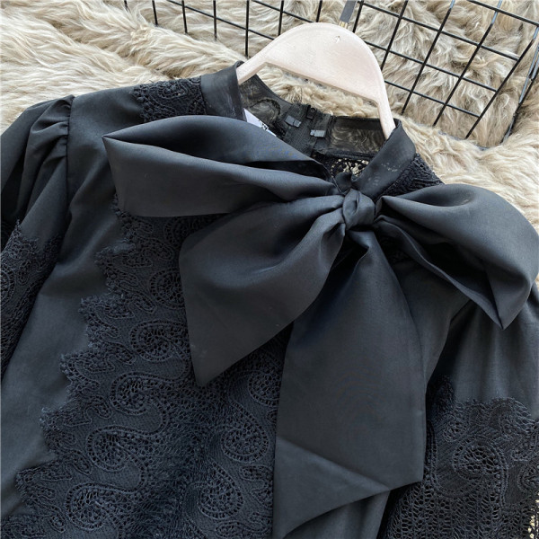 Modern női ing szalaggal és hímzéssel fehér és fekete színben