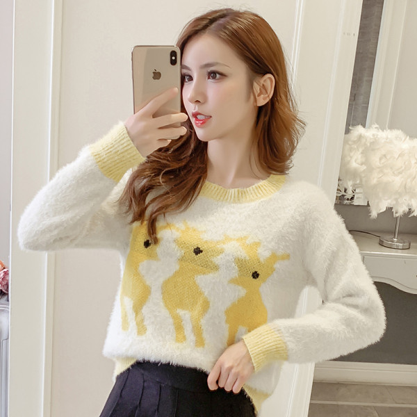 Alkalmi női pulóver négy színben, ovális nyakkivágással és hosszú ujjakkal