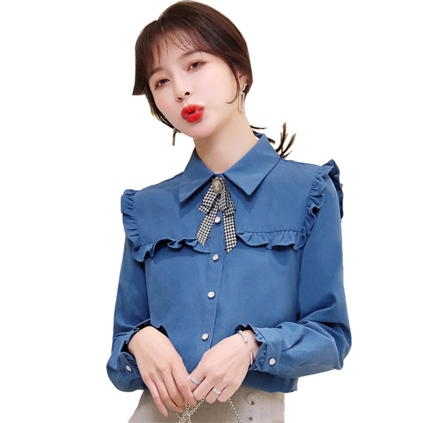 Modern női ing kék és piros színben, klasszikus gallérral és gombokkal