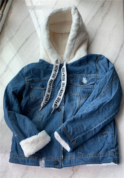 Νέο μοντέλο γυναικείο μπουφάν με μαλακή επένδυση και κουκούλα