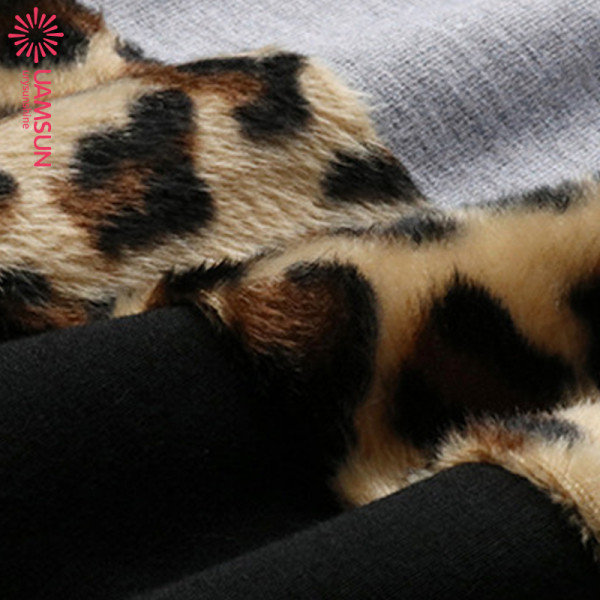 Casual Γυναικείο πουλόβερ με κουκούλα σε γκρι και λευκό χρώμα