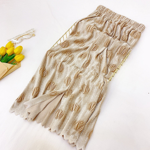 Női redőzött szoknya elasztikus derékkal, fehér, fekete és bézs színben