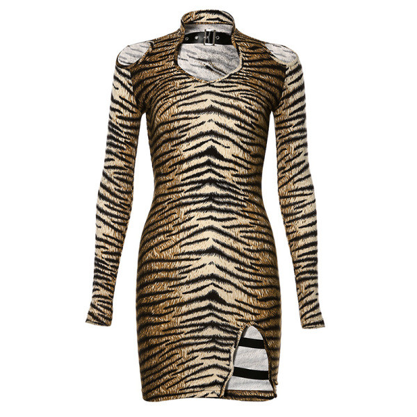 Új modell női ruha bőr elemmel és övvel - passzolt modell