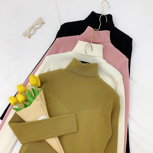 Pulover de dama cu guler inalt in negru, roz, verde si alb