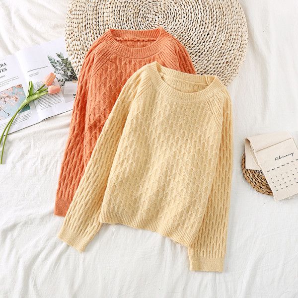 Alkalmi női téli pulóver ovális nyakkivágással, különböző színekben