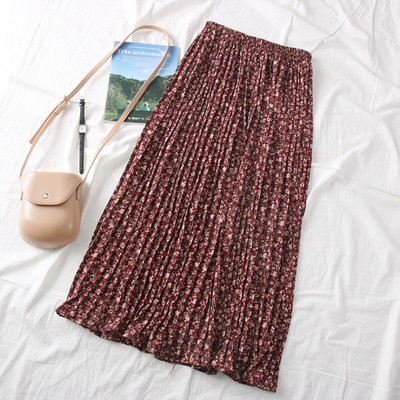 Női rakott szoknya több színben virágos motívumokkal