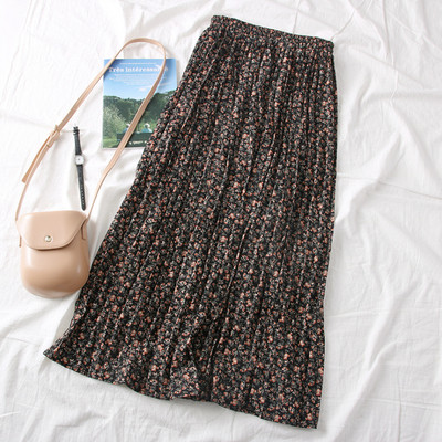 Női rakott szoknya több színben virágos motívumokkal