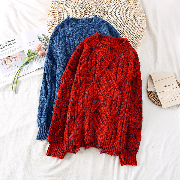 Új modell női pulóver szakadt motívummal, ovális nyakkivágással