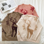 Alkalmi női pulóver rátéttel és ovális nyakkivágással, három színben