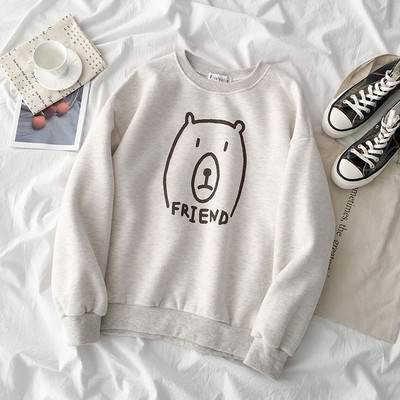 Καθημερινή γυναικεία μπλούζα σε τρία χρώματα με ωοειδές λαιμό και εφαρμογή