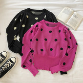 Modern női pulóver ovális nyakkivágással, hosszú ujjakkal, több színű pöttyökkel