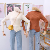 Μοντέρνο γυναικείο πουλόβερ  με στρογγυλη λαιμόκοψη σε λευκό, μαύρο, μπεζ και καφέ χρώμα