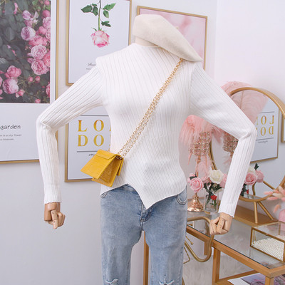 Μοντέρνο γυναικείο πουλόβερ  με στρογγυλη λαιμόκοψη σε λευκό, μαύρο, μπεζ και καφέ χρώμα