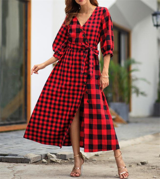 Női modern kockás ruha aszimmetrikus modell hasítékkal, két színben