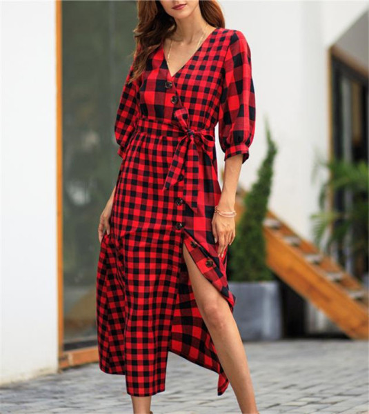 Női modern kockás ruha aszimmetrikus modell hasítékkal, két színben