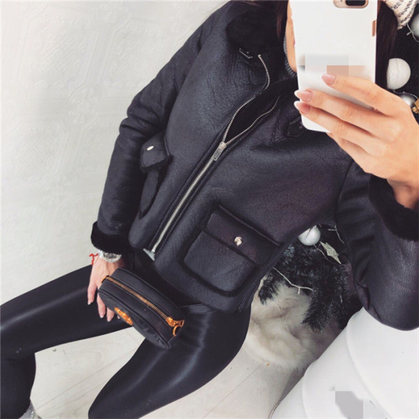 ÚJ Női őszi-téli kabát puha béléssel és fekete zsebekkel