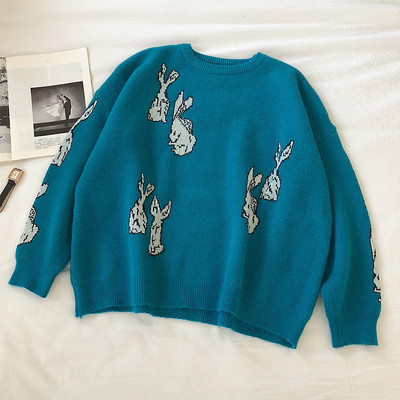 Γυναικείο casual πουλόβερ με κουνέλι εφαρμογών και οβάλ λαιμόκοψη σε τρία χρώματα