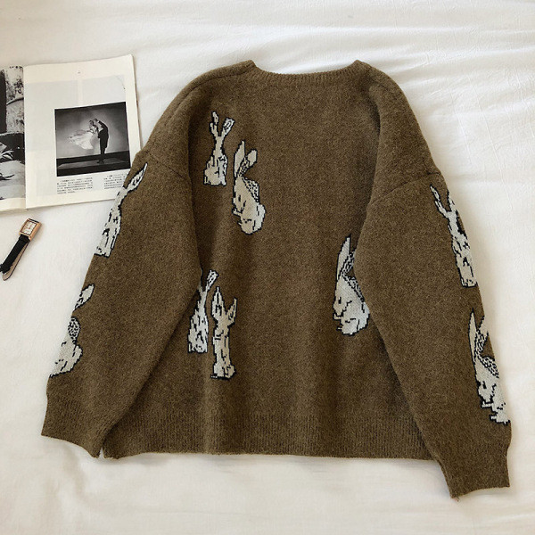 Γυναικείο casual πουλόβερ με κουνέλι εφαρμογών και οβάλ λαιμόκοψη σε τρία χρώματα