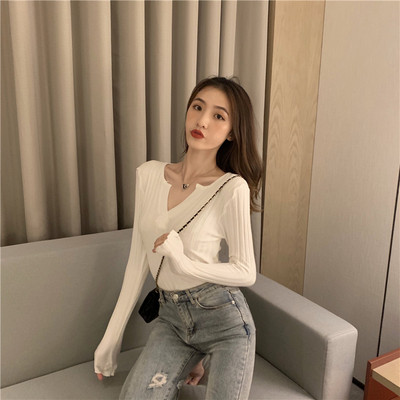 Μοντέρνο γυναικείο πλεκτό πουλόβερ λεπτό μοντέλο με V-λαιμόκοψη