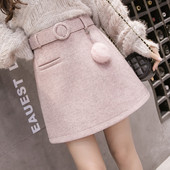 Modern női téli szoknya magas derékkal és övvel rózsaszín, fekete és bézs színben