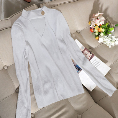 Πλισέ γυναικεία μπλούζα από βελούδο με V-neckline