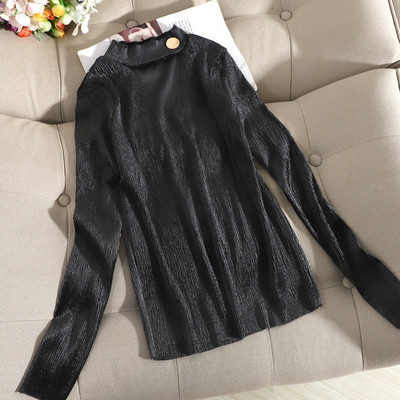 Πλισέ γυναικεία μπλούζα από βελούδο με V-neckline