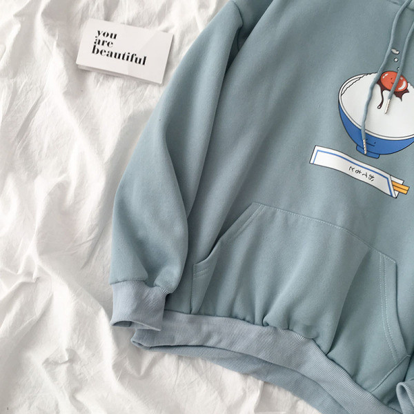 Γυναικείο φούτερ σε τρία χρώματα με εφαρμογή και κουκούλα